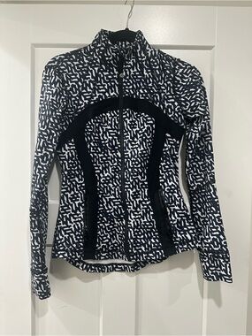 lululemon athletica Black and White Patterned Zip-Up Jacket